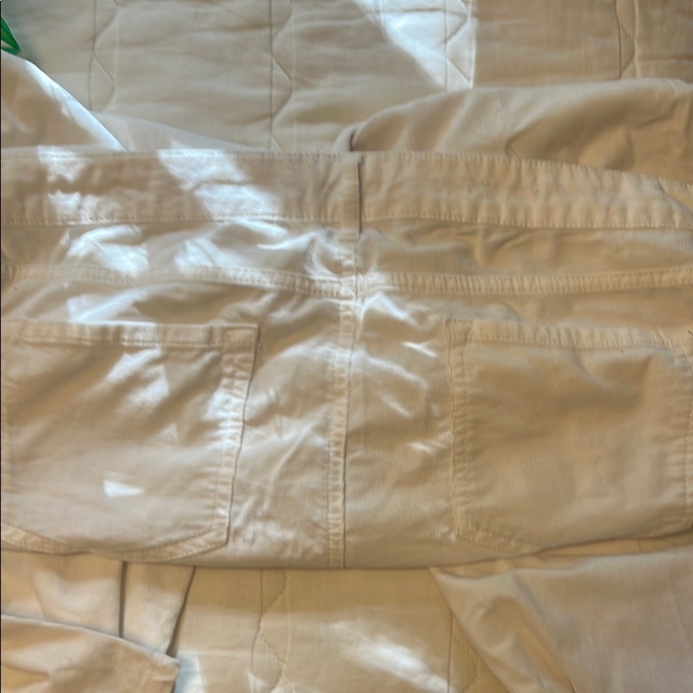 Crown and Ivy White Jeans - Picture 5 of 5